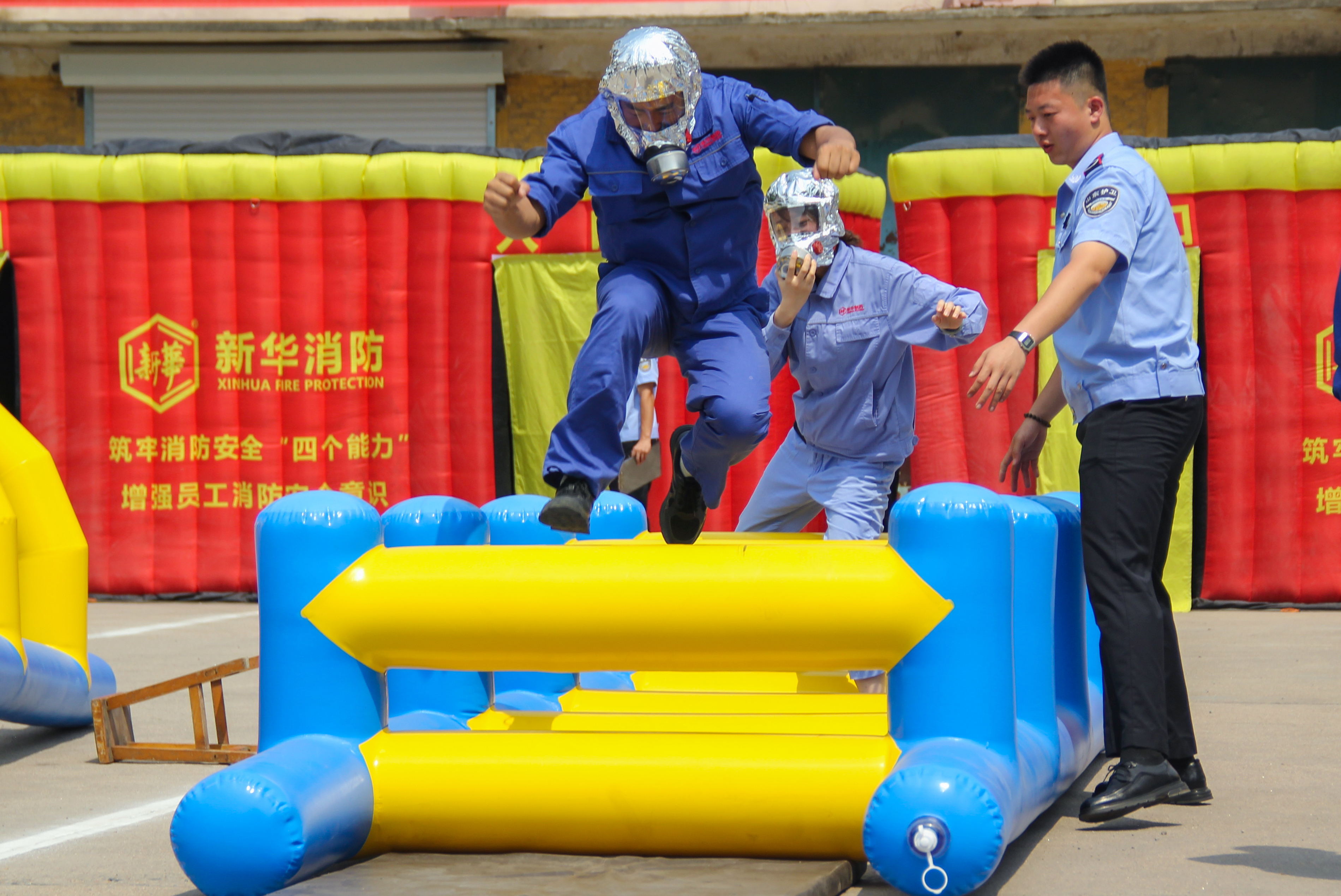 20260612 2026年度消防运动会 东一路老厂区灯光球场 火场逃生项目3.jpg